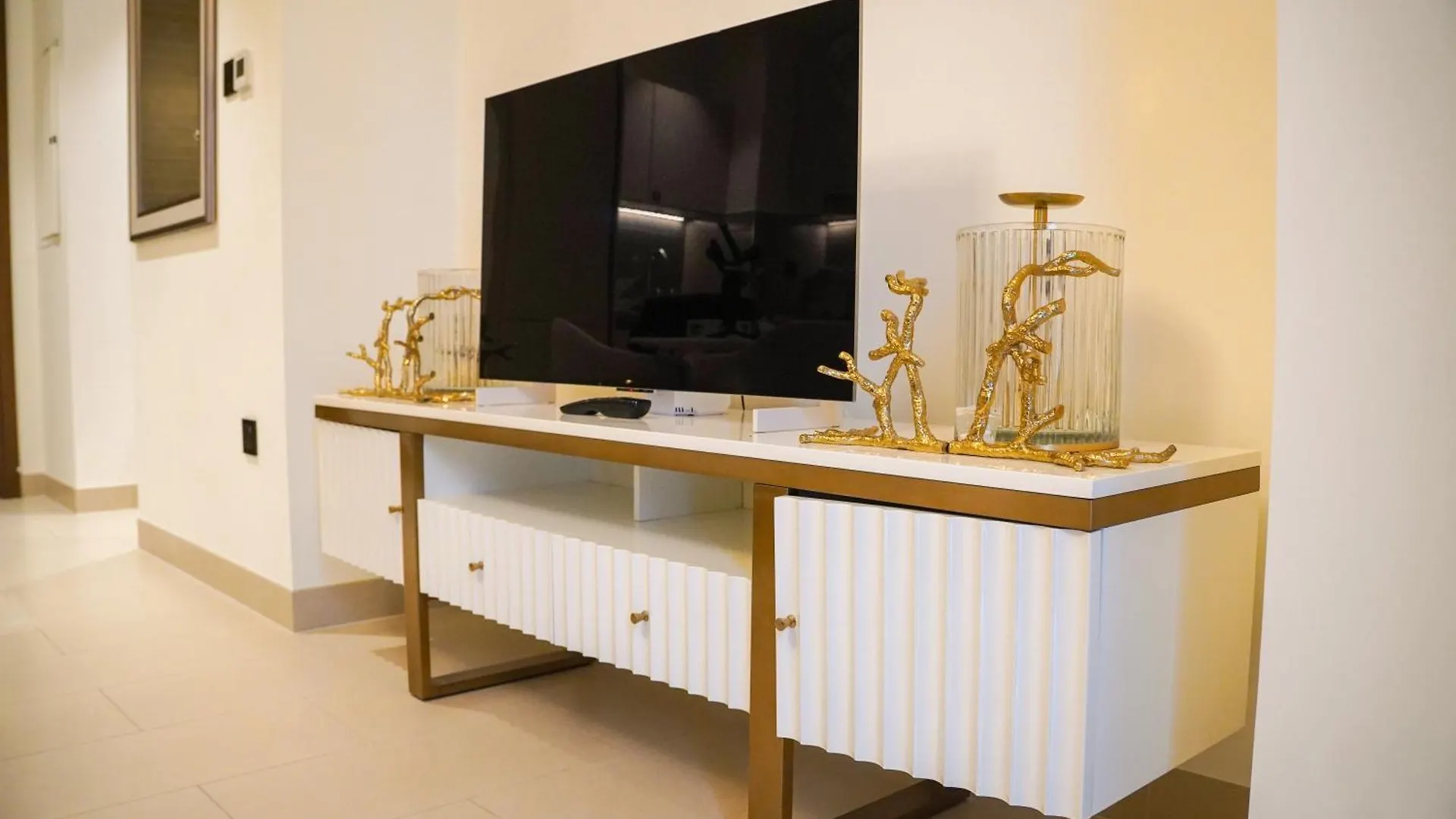 Lejlighed Vserve 2Br Perfect Blend Of Luxury Comfort & Convenience Dubai Forenede Arabiske Emirater