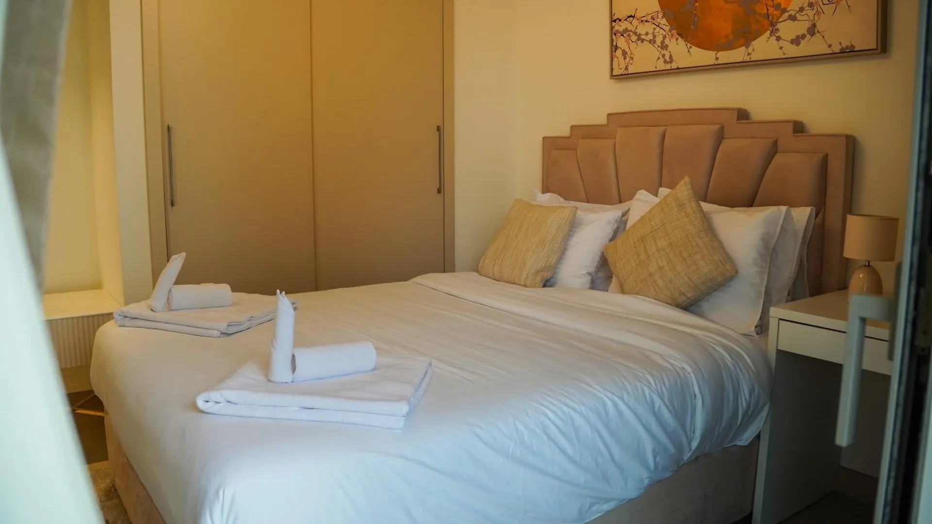 Vserve 2Br Perfect Blend Of Luxury Comfort & Convenience Dubai Lejlighed